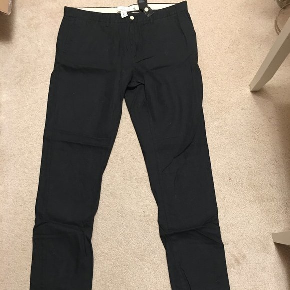 One (1) Pair Men's H&M Black Khaki Pants - Picture 1 of 2